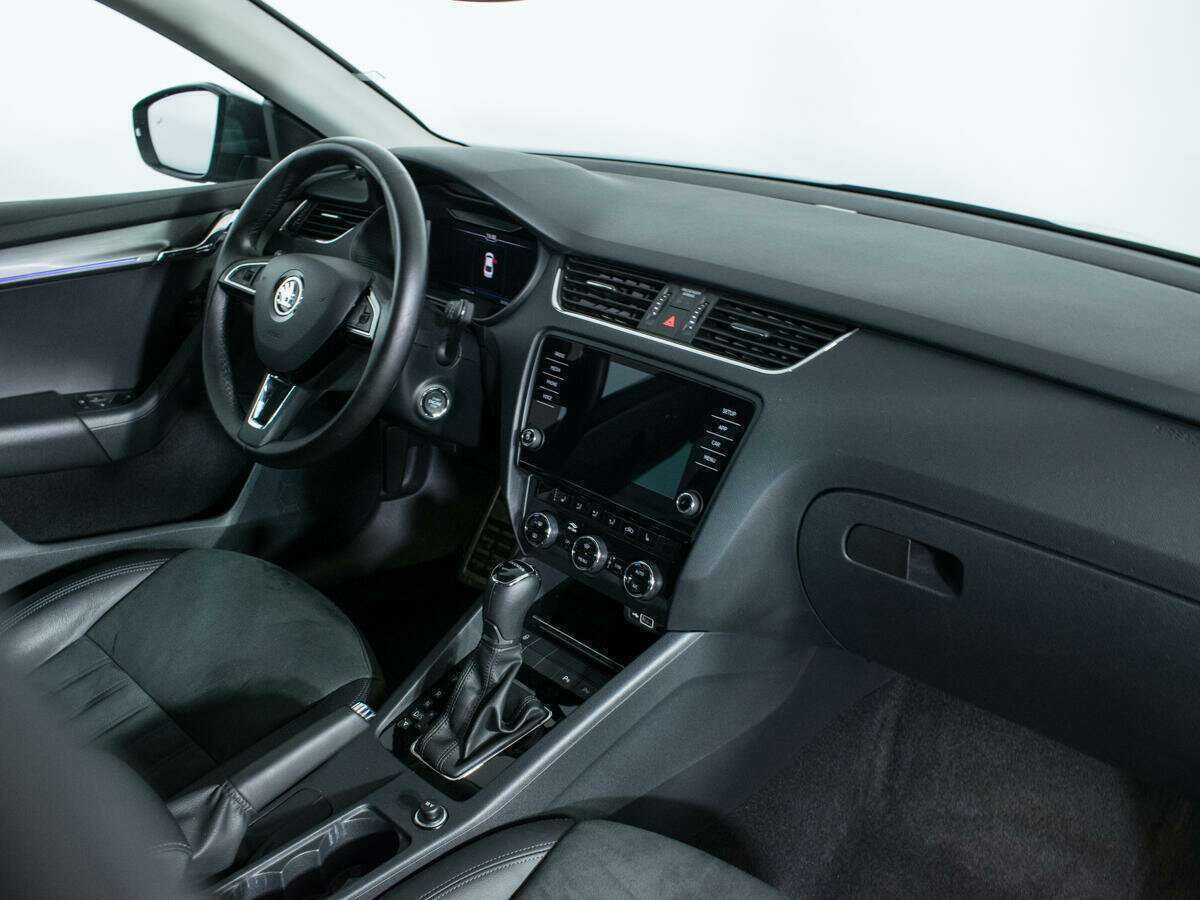 Б/У Шкода Октавия 2020 года. Фото: #8