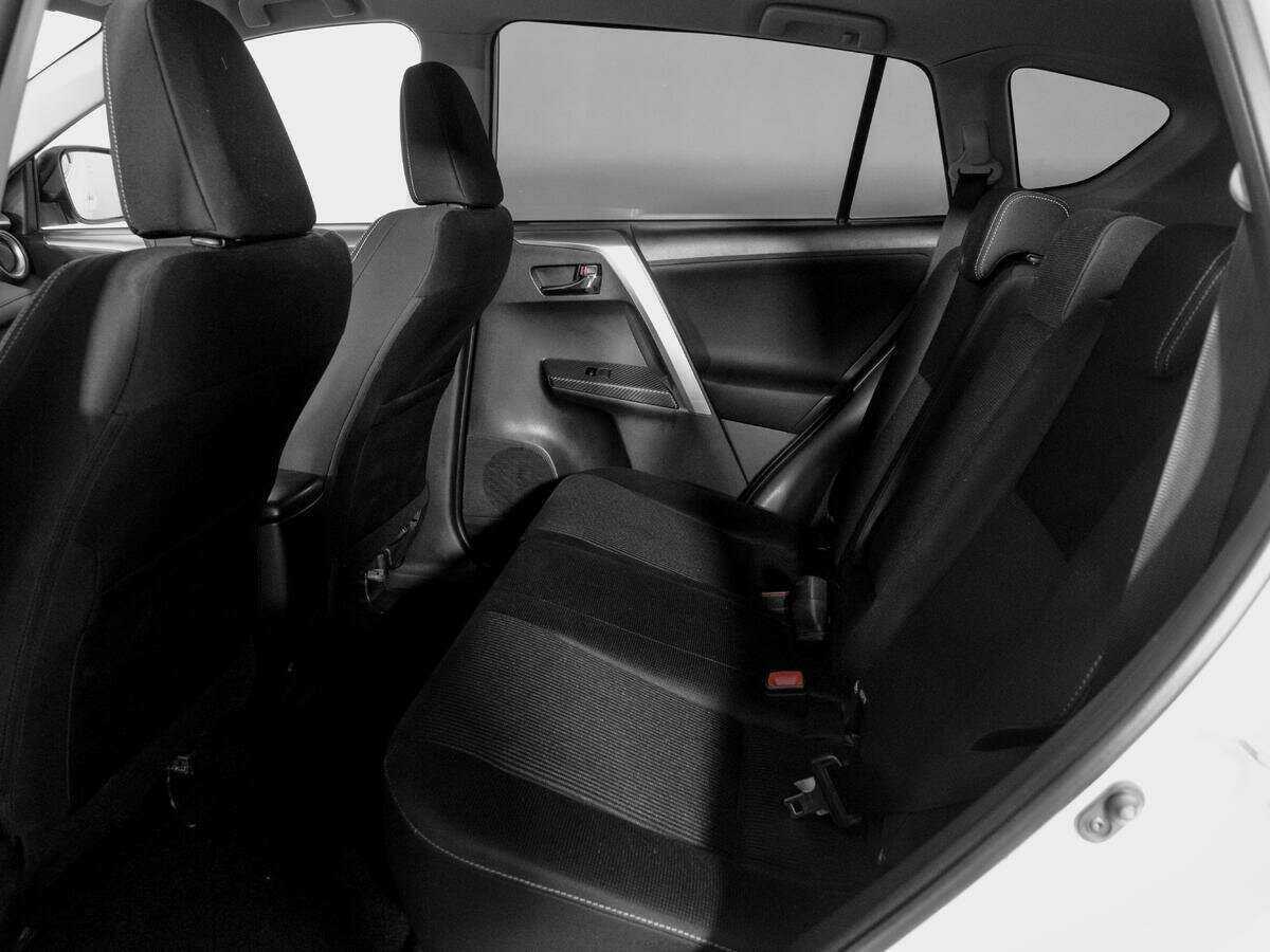 Б/У Тойота Рав4 2013 года. Фото: #9