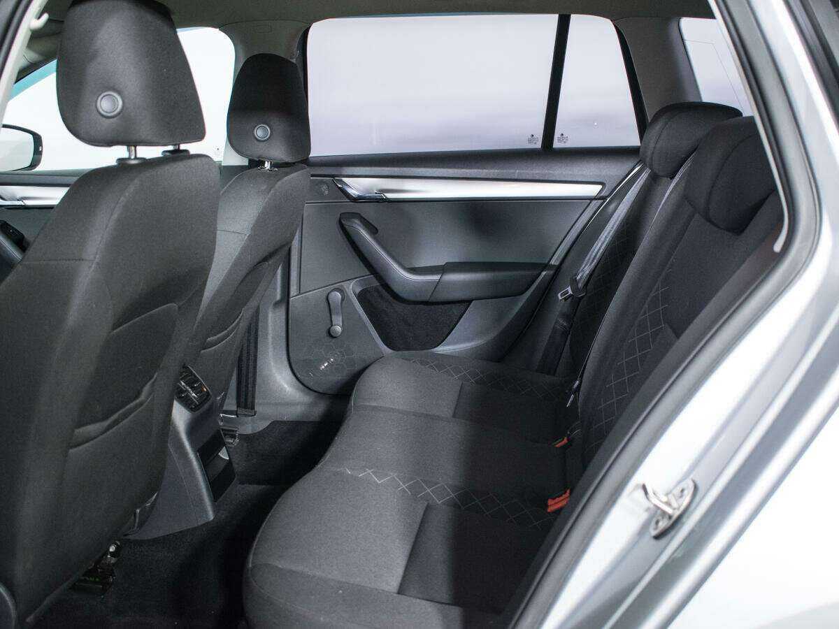 Б/У Шкода Октавия 2018 года. Фото: #9