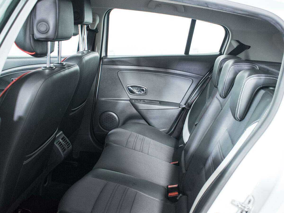 Б/У Рено Меган 2013 года. Фото: #9