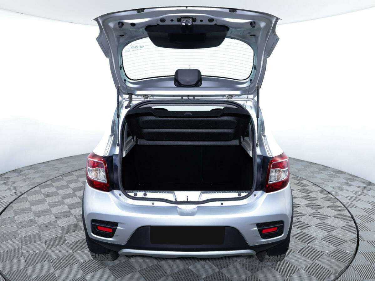 Б/У Рено Сандеро 2018 года. Фото: #7