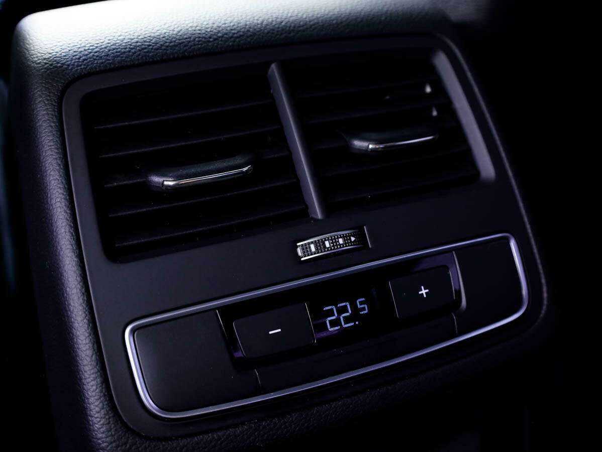 Audi A4 2015 года с пробегом. Фото: #14