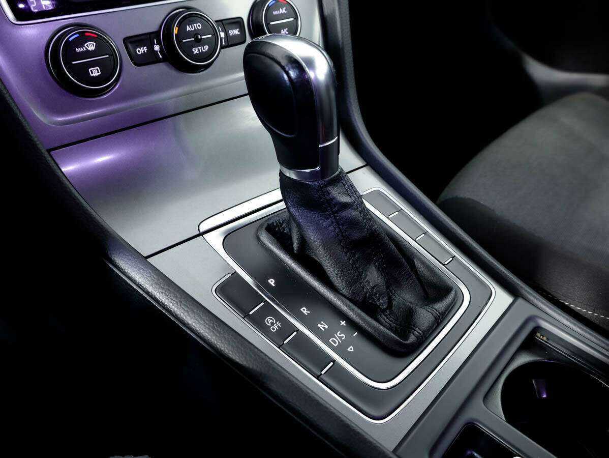 Б/У Фольксваген Гольф 2013 года. Фото: #14