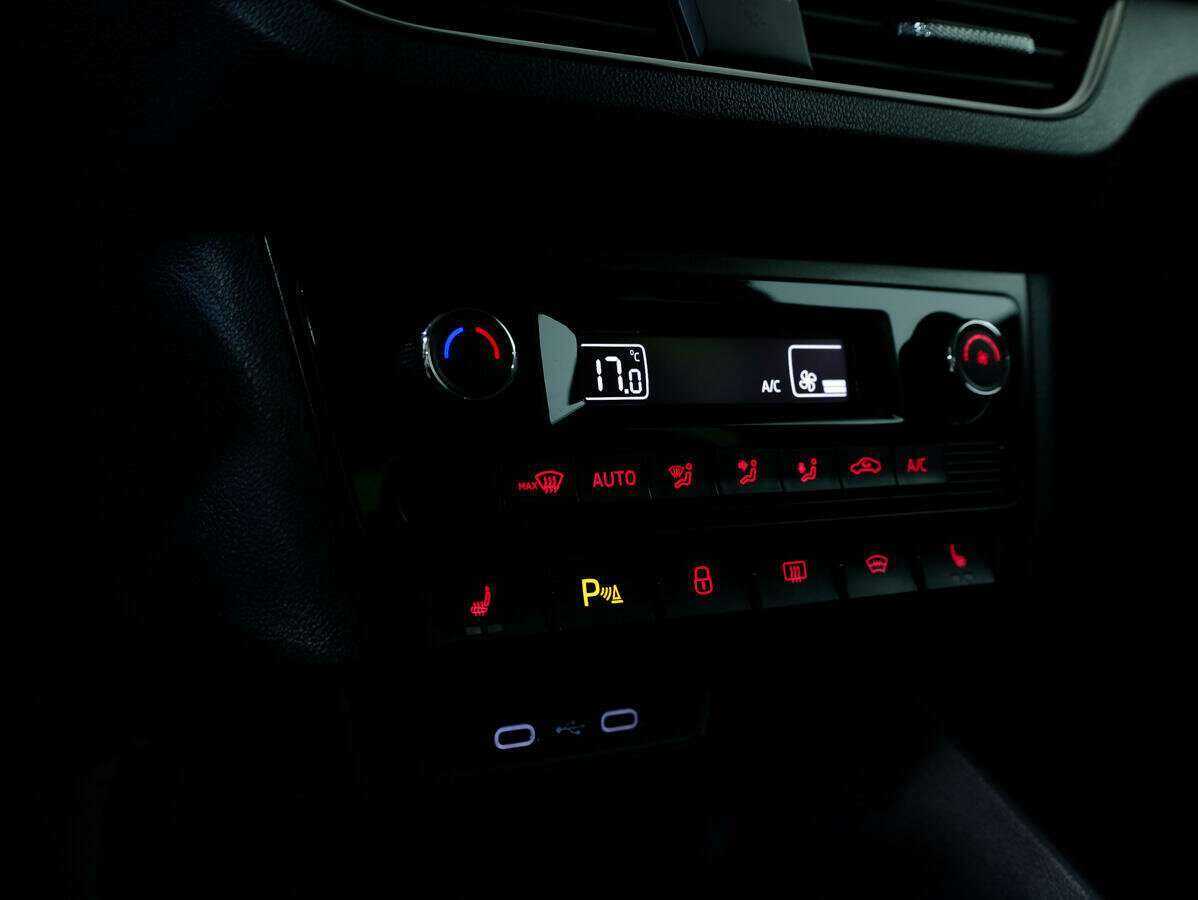 Б/У Фольксваген Поло 2020 года. Фото: #14