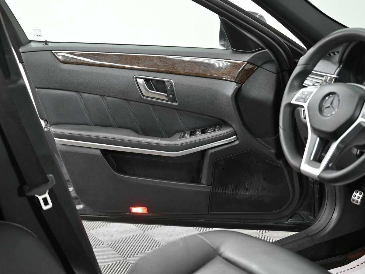 Mercedes-Benz E-Класс 2012 года с пробегом. Фото: #10