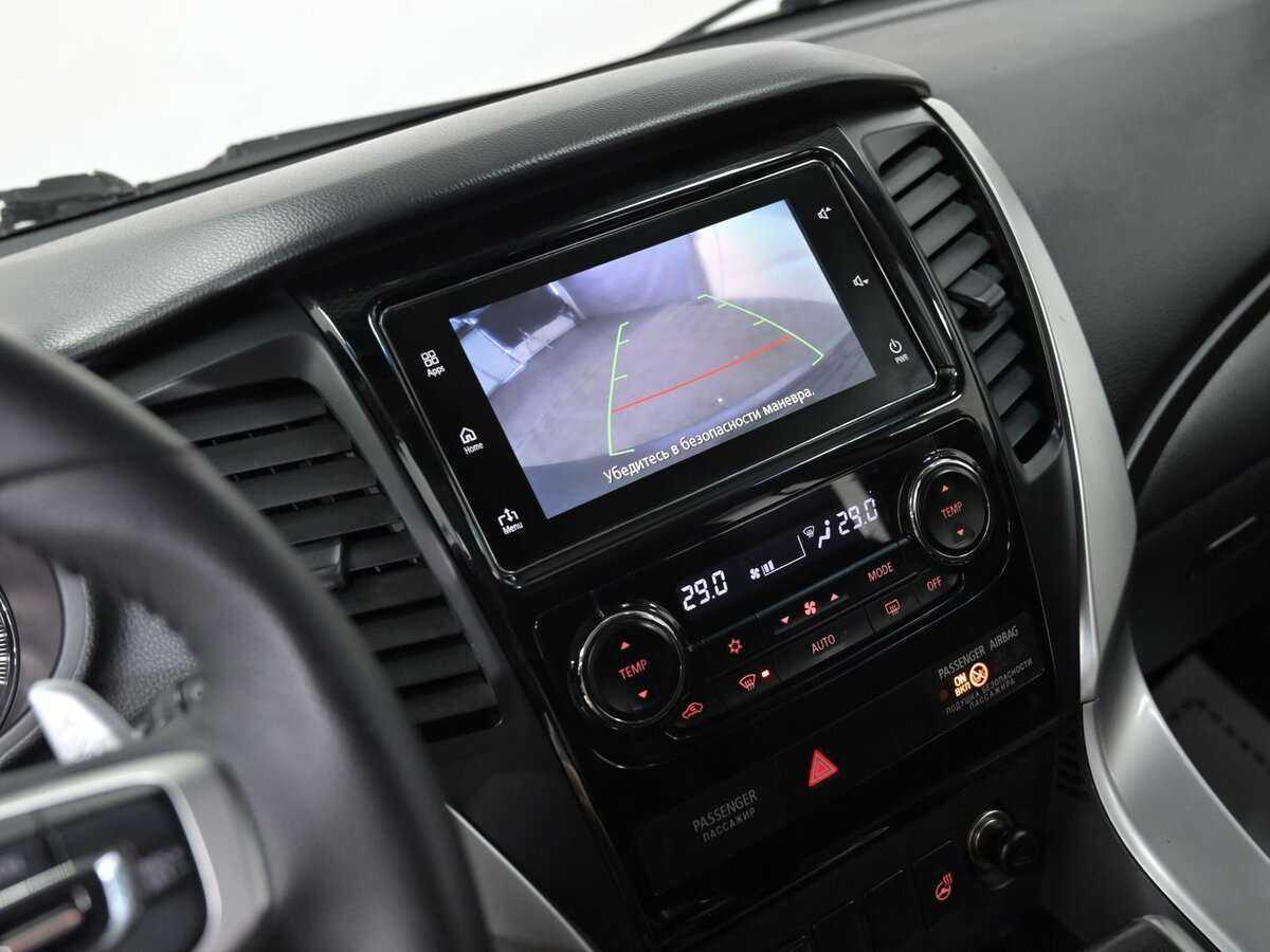 Mitsubishi Pajero Sport 2017 года с пробегом. Фото: #11