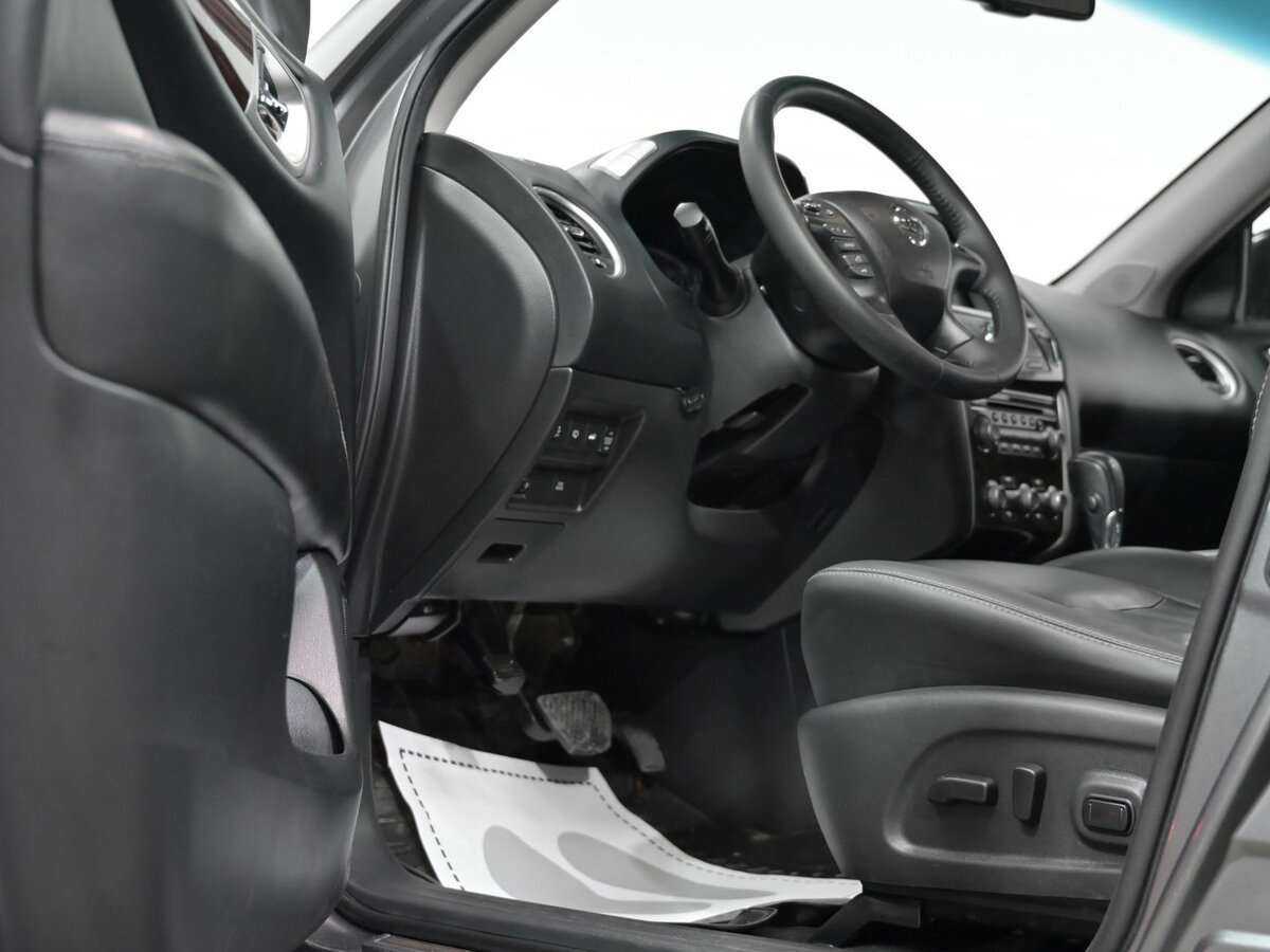 Б/У Ниссан Патфайндер 2014 года. Фото: #9