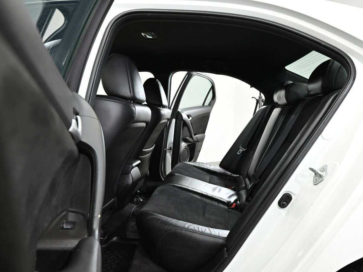 Б/У Хонда Аккорд 2012 года. Фото: #9