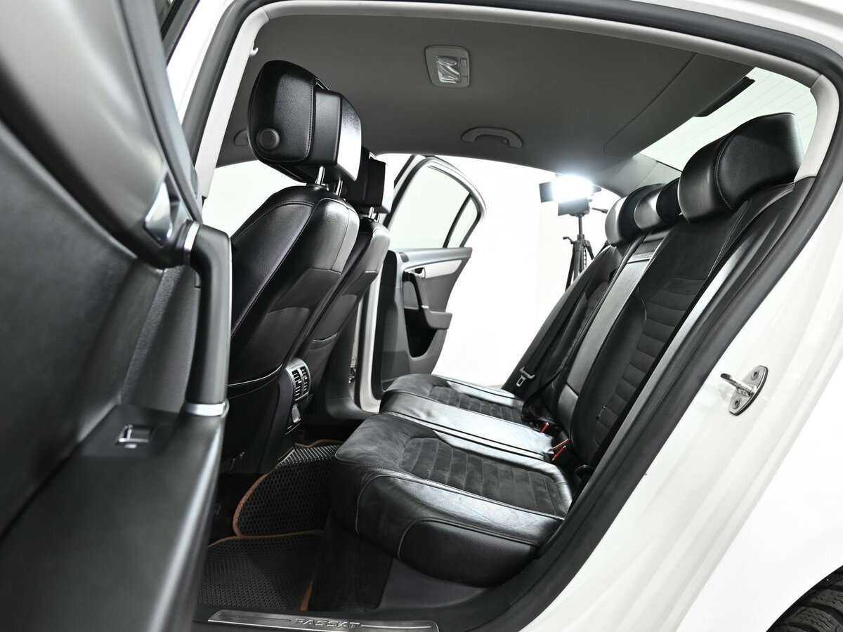 Б/У Фольксваген Пассат 2013 года. Фото: #11