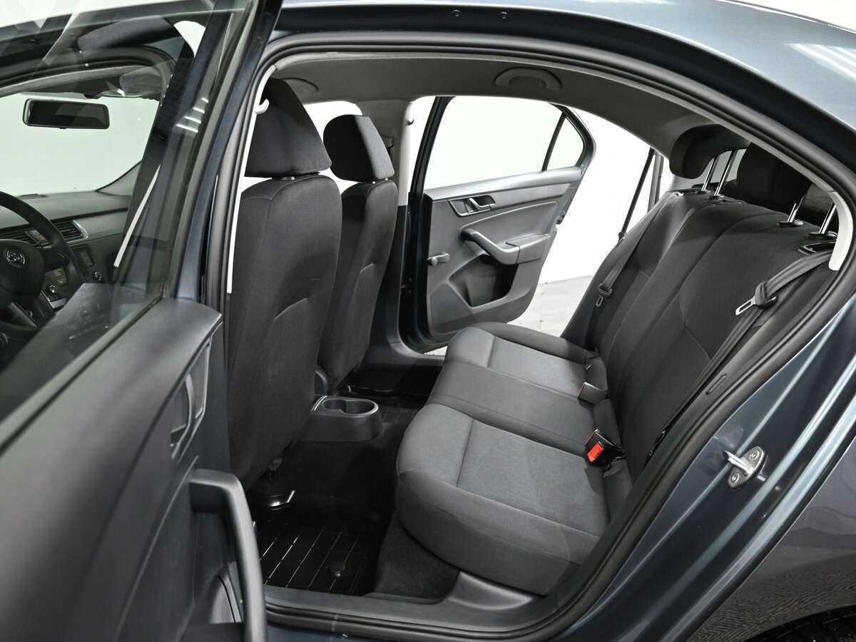 Б/У Шкода Рапид 2016 года. Фото: #9