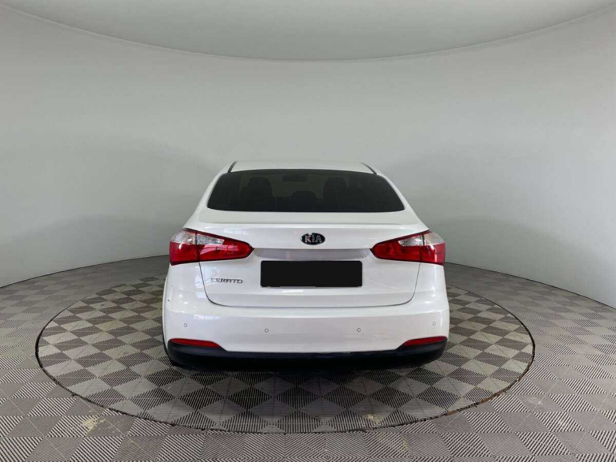 Б/У Киа Церато 2014 года. Фото: #4