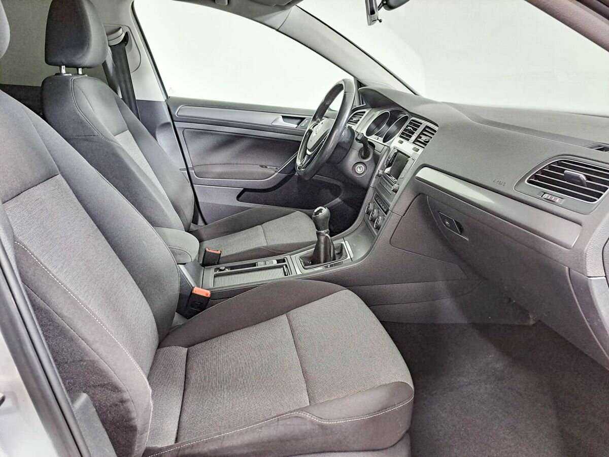 Б/У Фольксваген Гольф 2013 года. Фото: #8