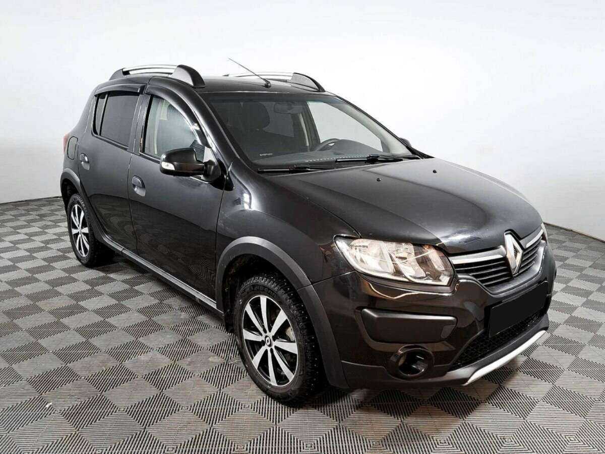 Б/У Рено Сандеро 2016 года. Фото: #1