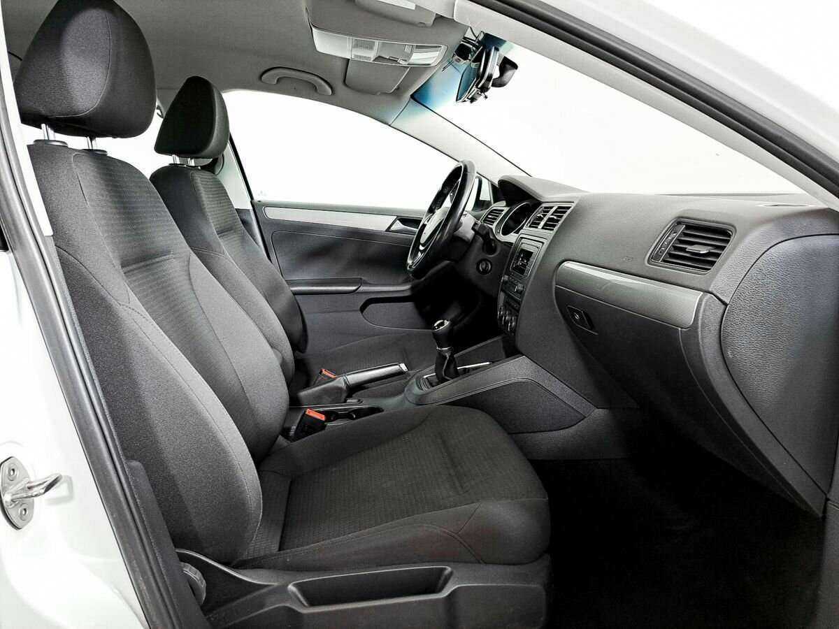 Б/У Фольксваген Джетта 2016 года. Фото: #6