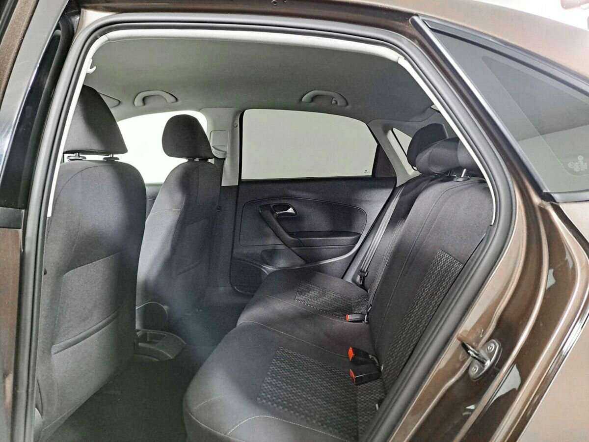 Б/У Фольксваген Поло 2016 года. Фото: #9