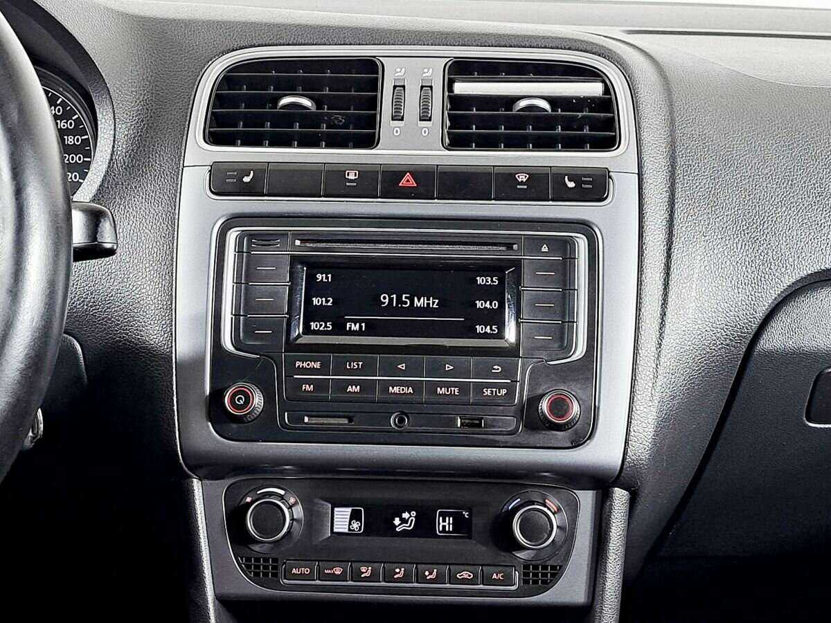 Б/У Фольксваген Поло 2016 года. Фото: #10