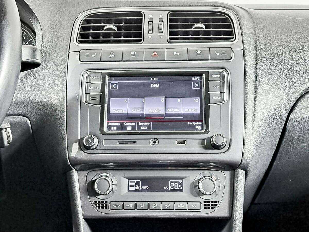 Б/У Фольксваген Поло 2018 года. Фото: #9