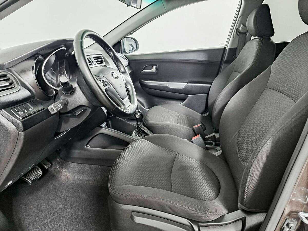 Б/У Киа Рио 2015 года. Фото: #12