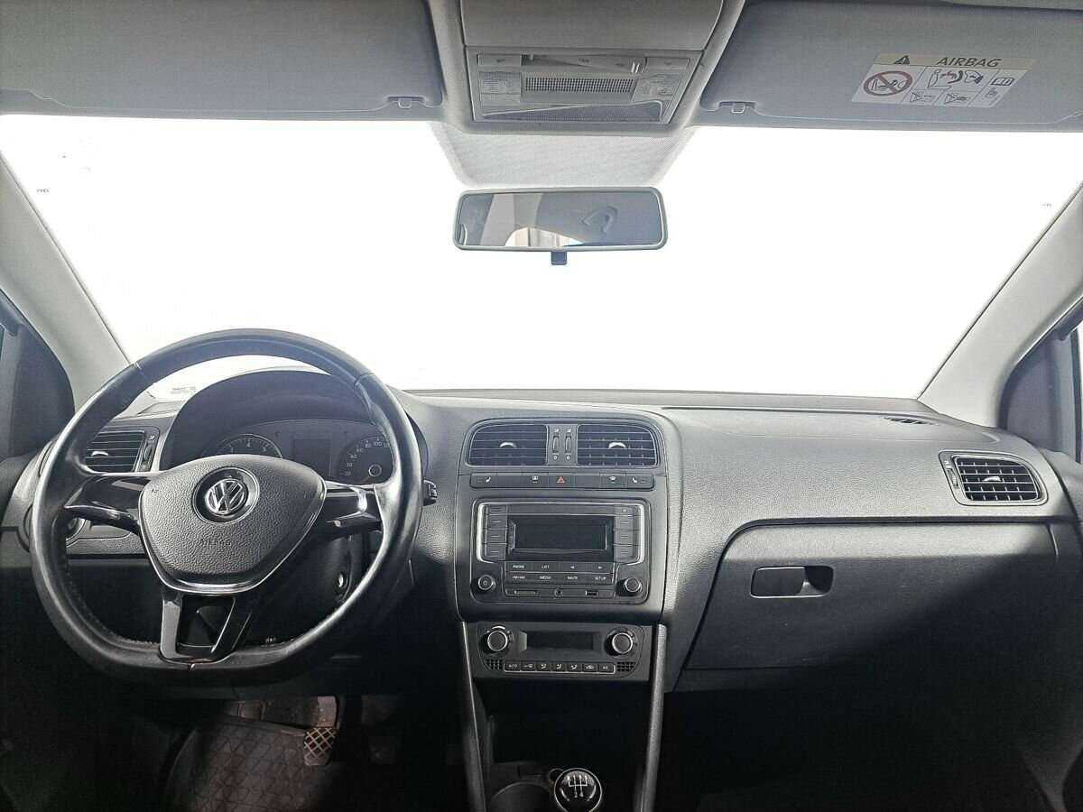 Б/У Фольксваген Поло 2016 года. Фото: #11