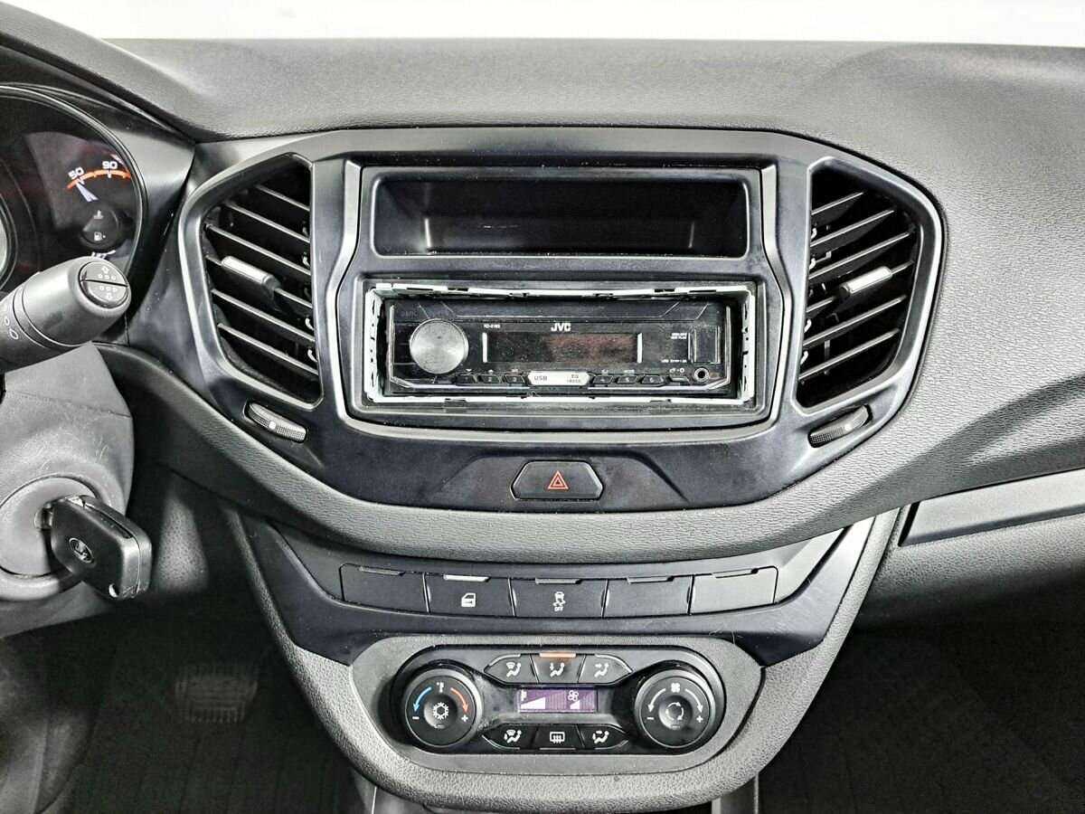 Б/У Лада (ВАЗ) Веста 2021 года. Фото: #9