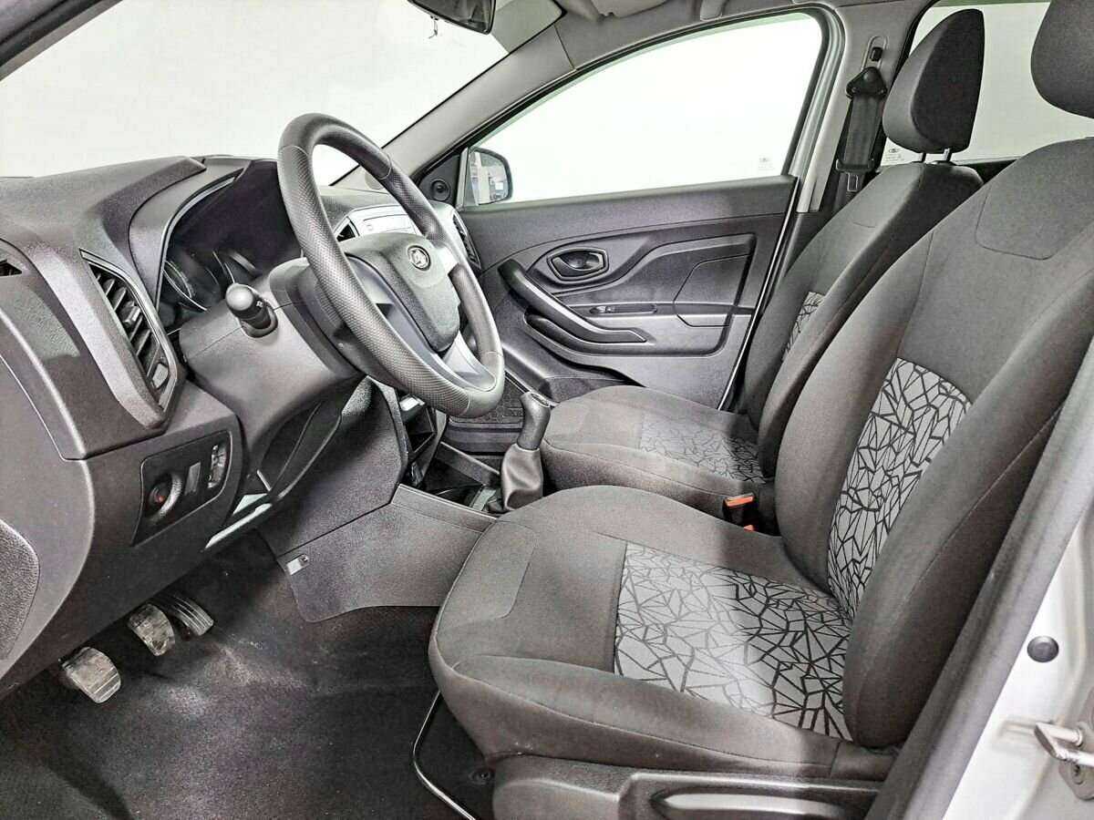 Б/У Лада (ВАЗ) ИКСРЭЙ 2018 года. Фото: #13