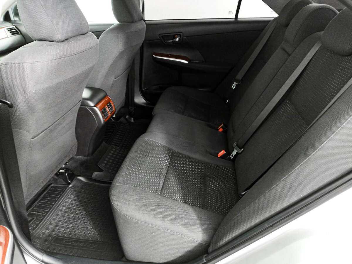 Б/У Тойота Камри 2012 года. Фото: #9