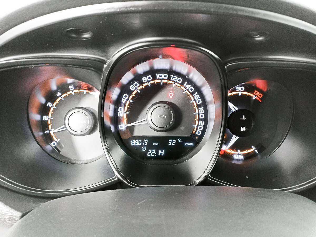 Б/У Лада (ВАЗ) Веста 2019 года. Фото: #8