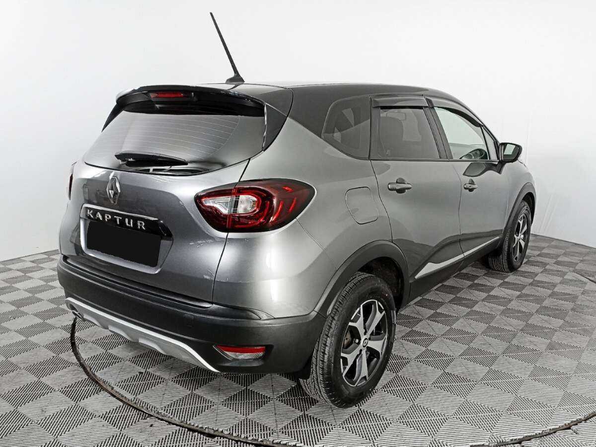Б/У Рено Каптюр 2021 года. Фото: #3