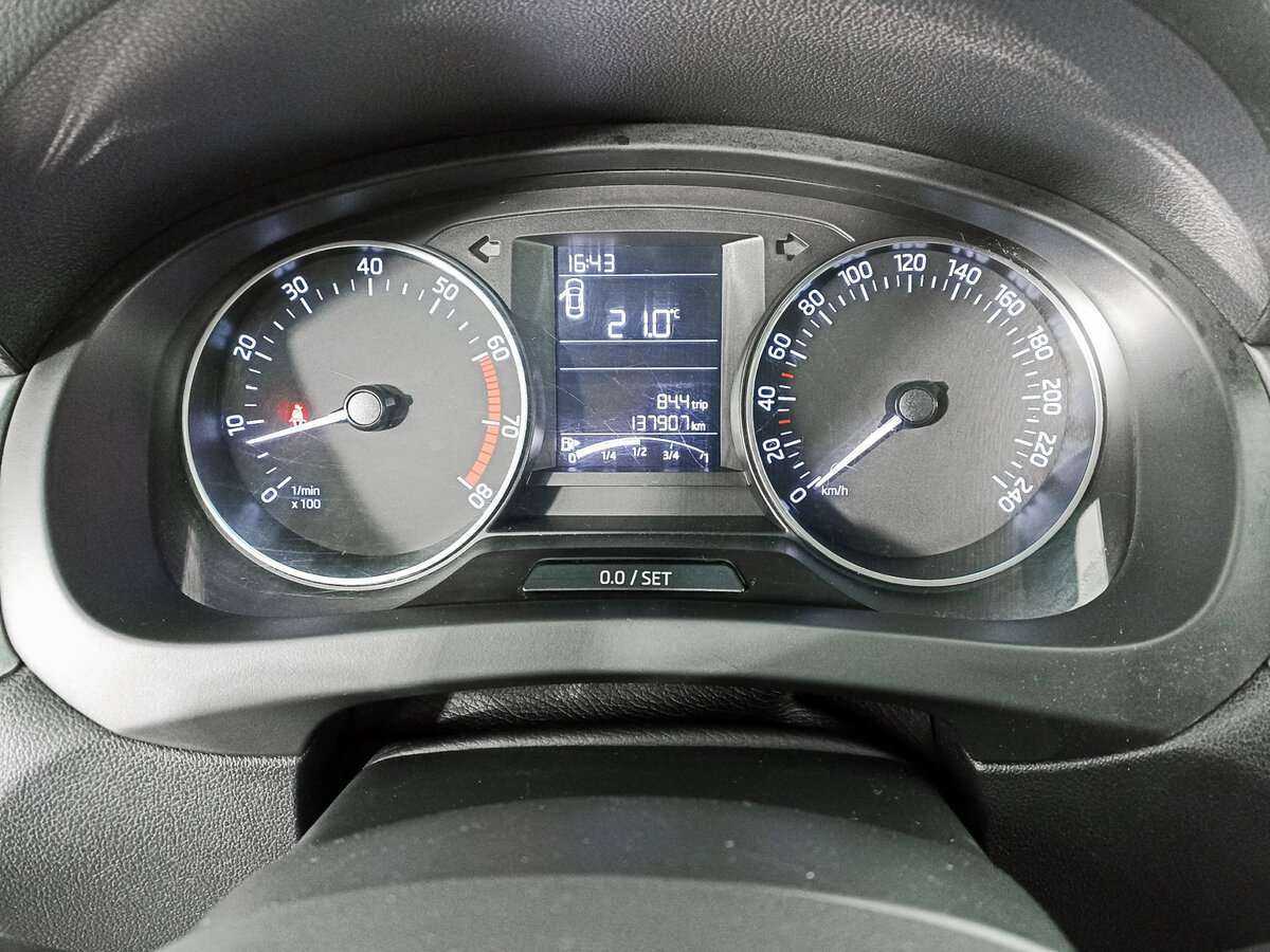 Б/У Шкода Рапид 2016 года. Фото: #9