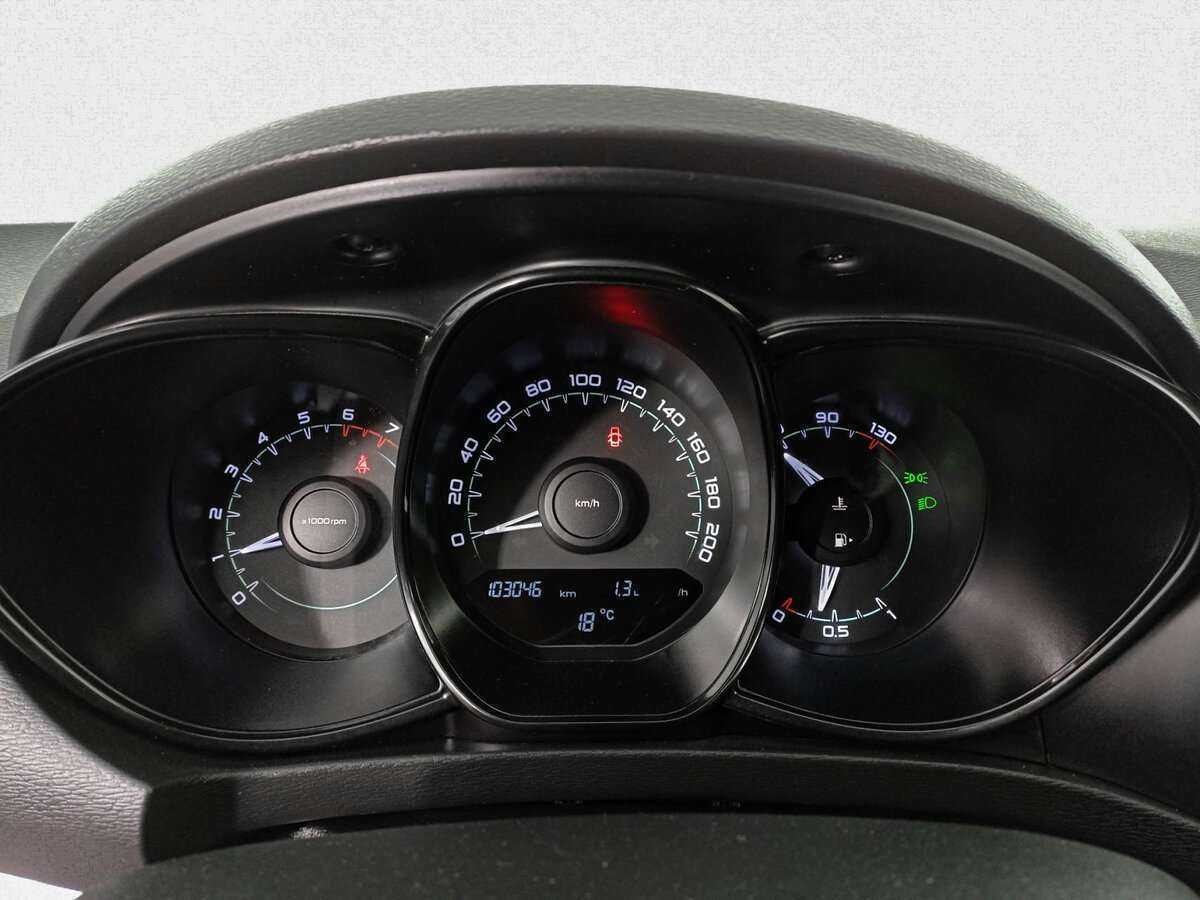 Б/У Лада (ВАЗ) Веста 2017 года. Фото: #10