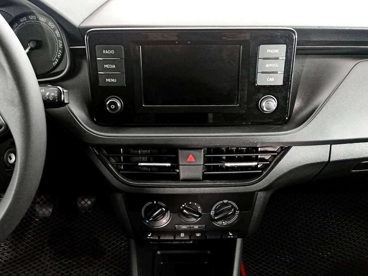 Б/У Шкода Рапид 2021 года. Фото: #12