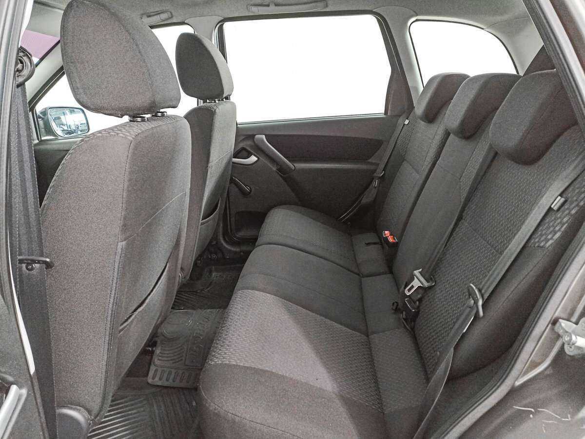 Б/У Лада (ВАЗ) Калина 2015 года. Фото: #9