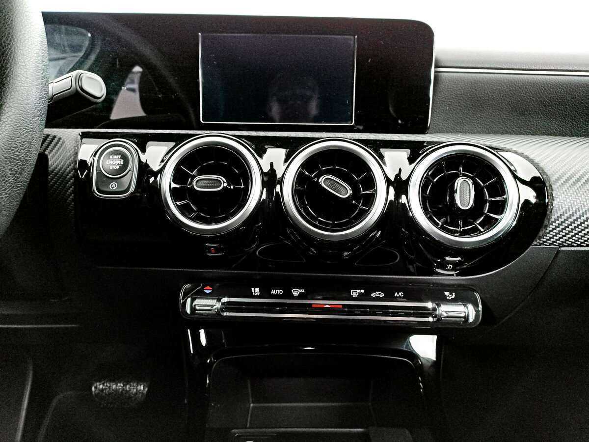 Mercedes-Benz A-Класс 2018 года с пробегом. Фото: #12