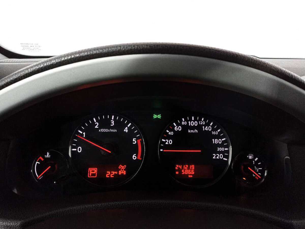 Б/У Ниссан Патфайндер 2014 года. Фото: #9