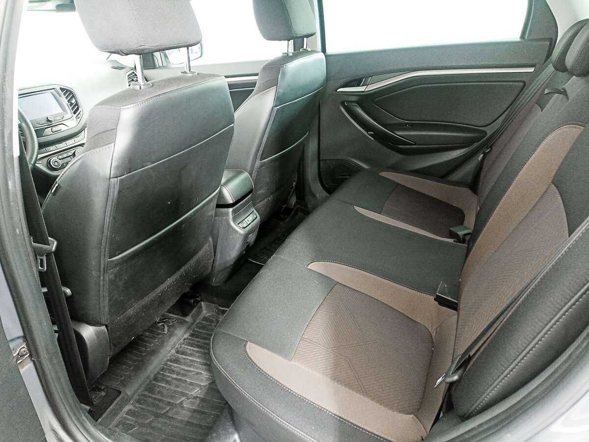 Б/У Лада (ВАЗ) Веста 2017 года. Фото: #9