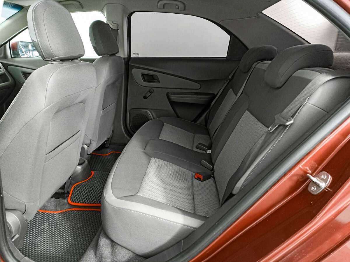 Б/У Шевроле Кобальт 2014 года. Фото: #9