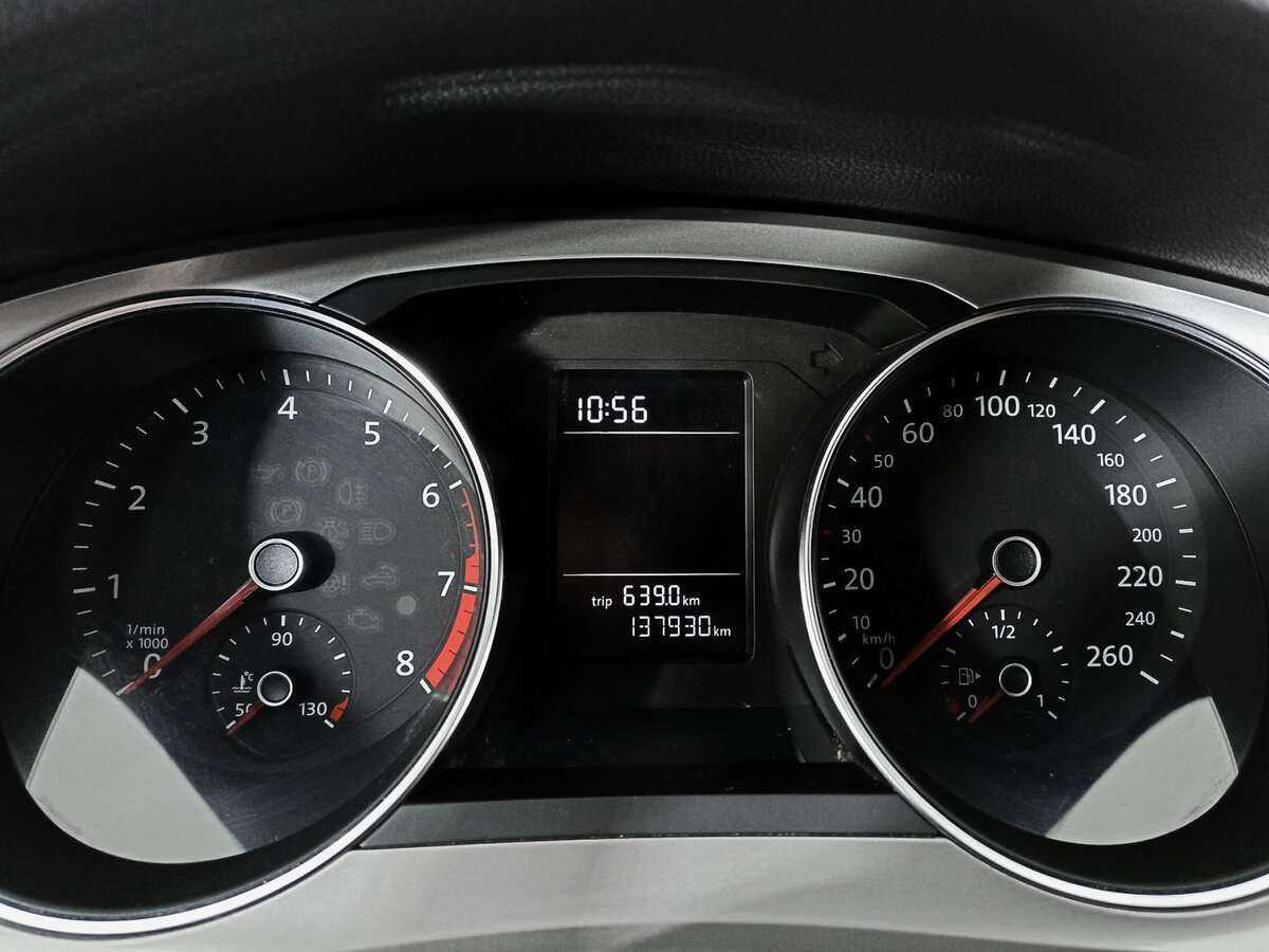 Б/У Фольксваген Джетта 2016 года. Фото: #12