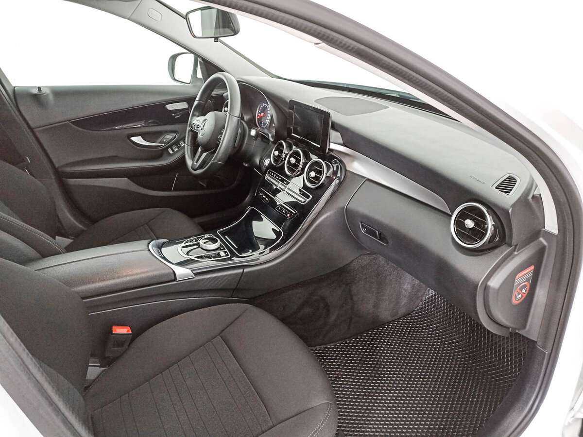 Mercedes-Benz C-Класс 2018 года с пробегом. Фото: #8