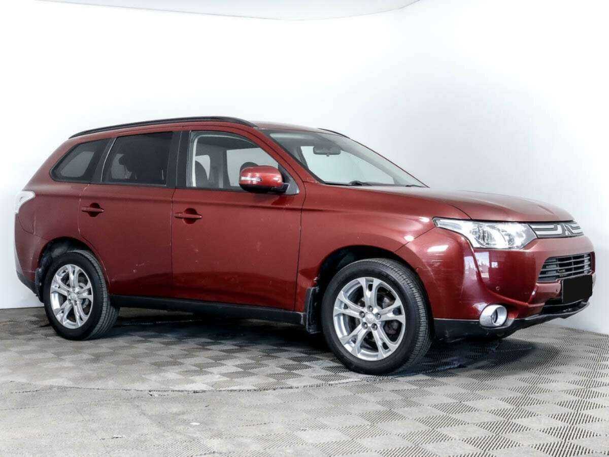 Mitsubishi Outlander 2013 года с пробегом. Фото: #1