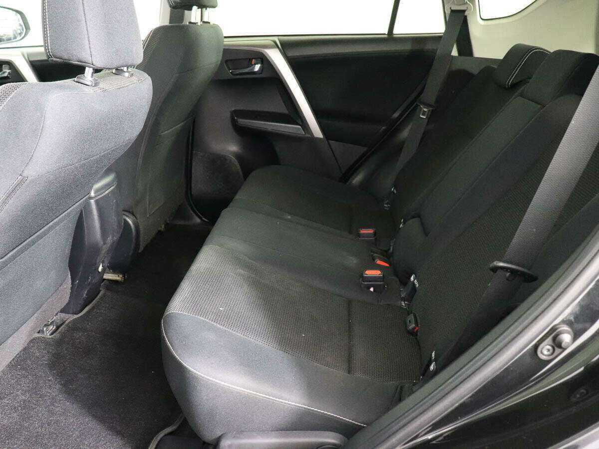 Toyota RAV4 2016 года с пробегом. Фото: #8