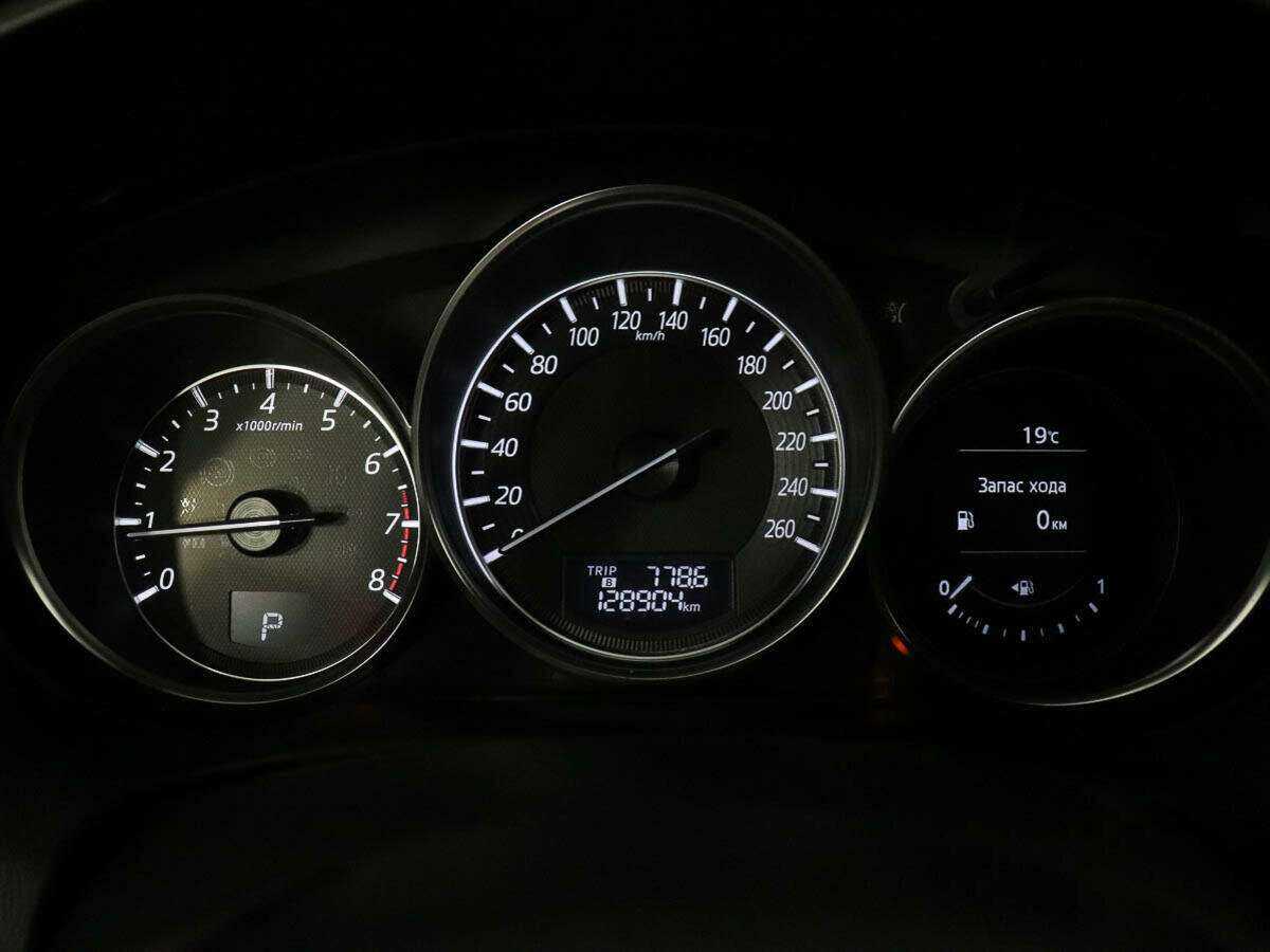 Б/У Мазда Ц-Икс-5 2015 года. Фото: #8