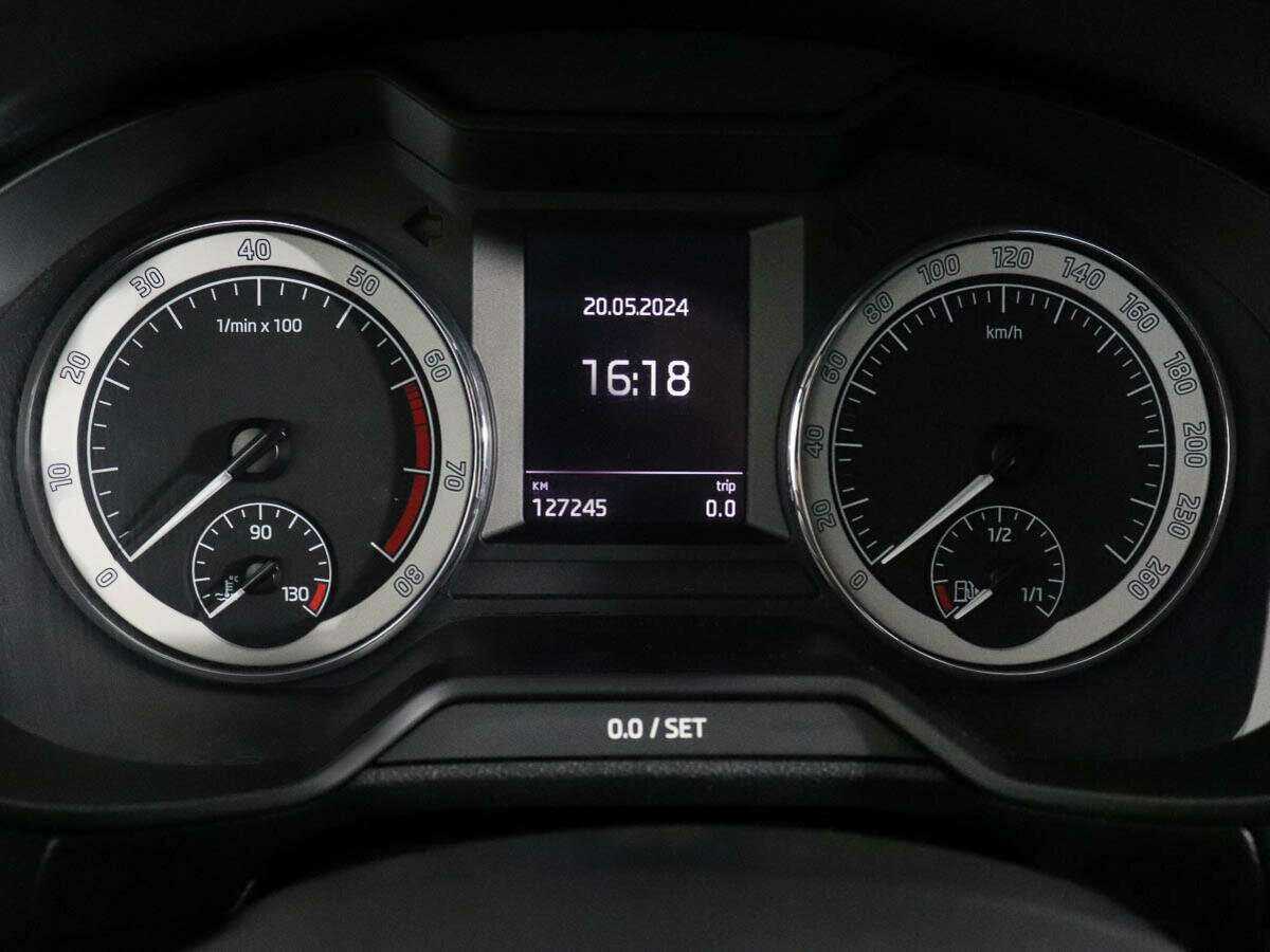 Б/У Шкода Октавия 2018 года. Фото: #9