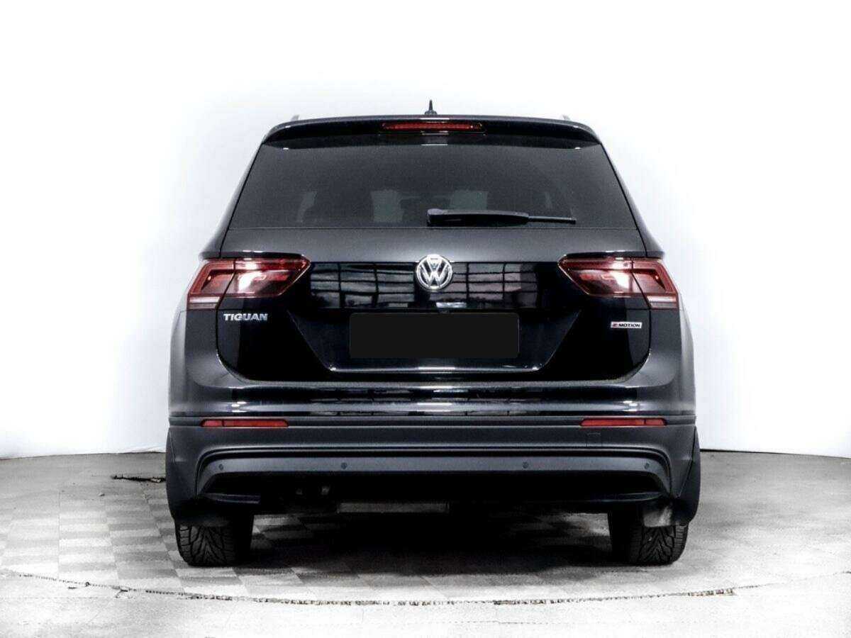 Volkswagen Tiguan 2018 года с пробегом. Фото: #4