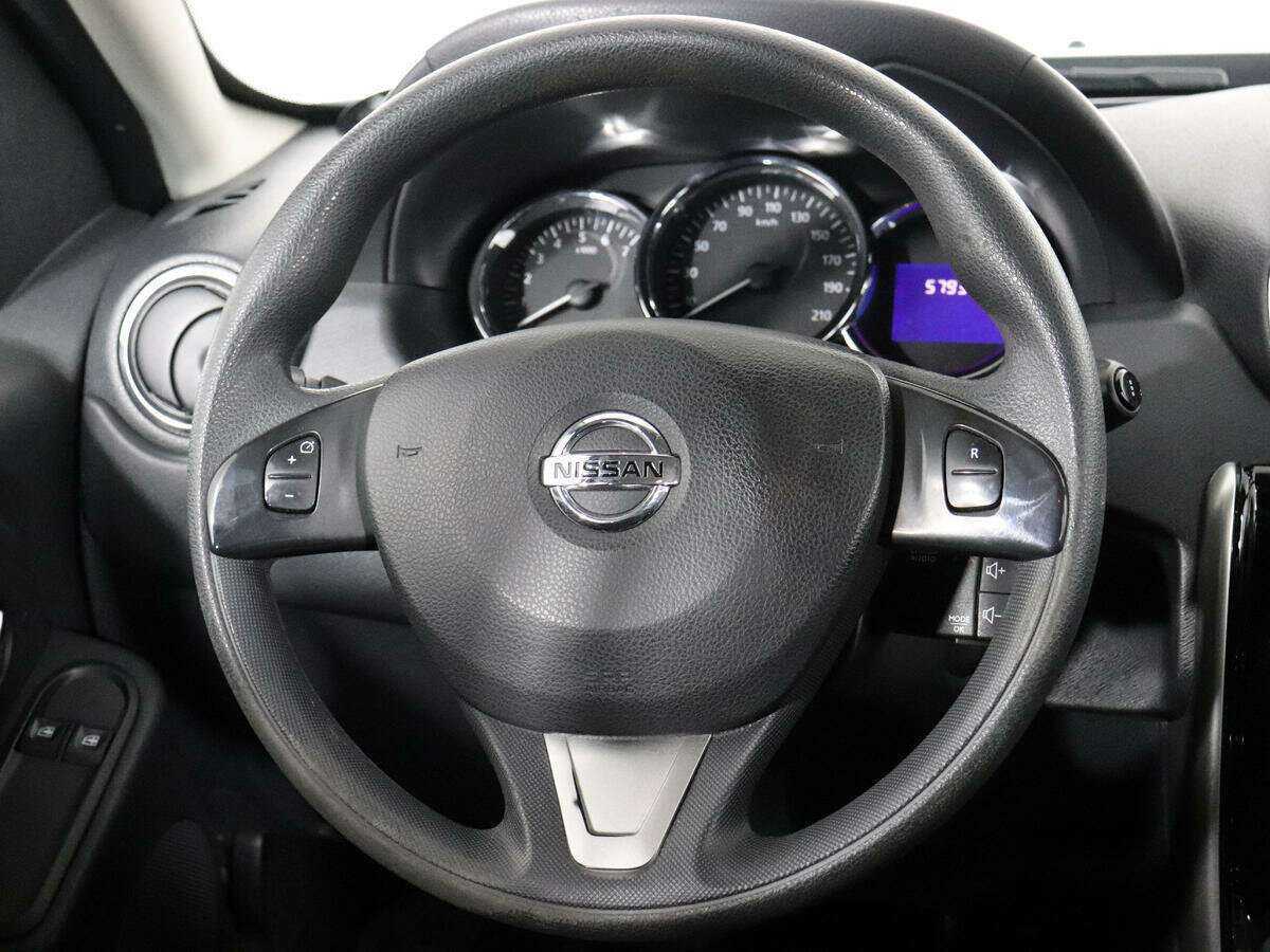 Б/У Ниссан Террано 2017 года. Фото: #12