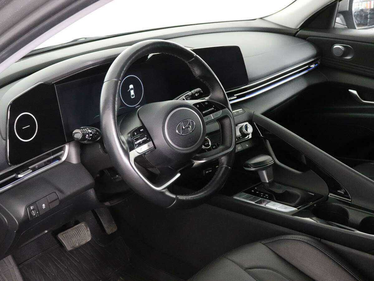 Hyundai Elantra 2021 года с пробегом. Фото: #7