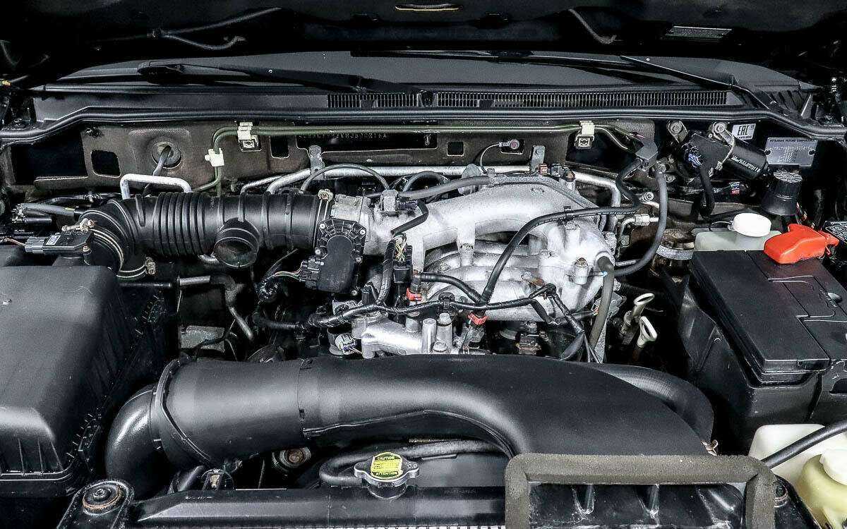 Mitsubishi Pajero 2017 года с пробегом. Фото: #12