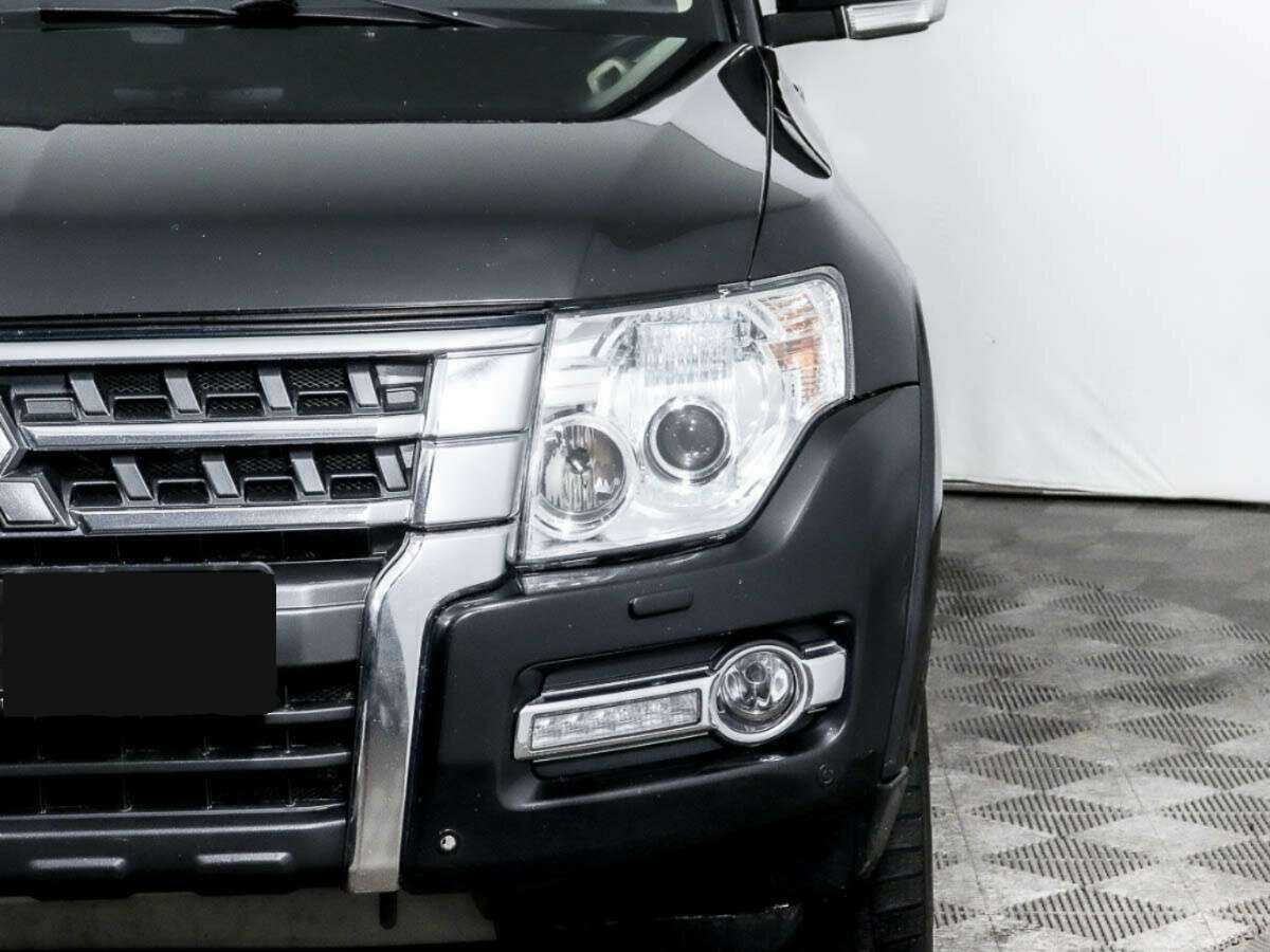 Mitsubishi Pajero 2017 года с пробегом. Фото: #13