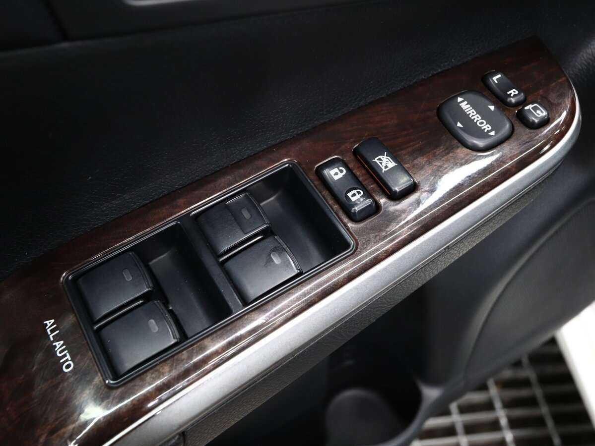 Б/У Тойота Камри 2016 года. Фото: #6