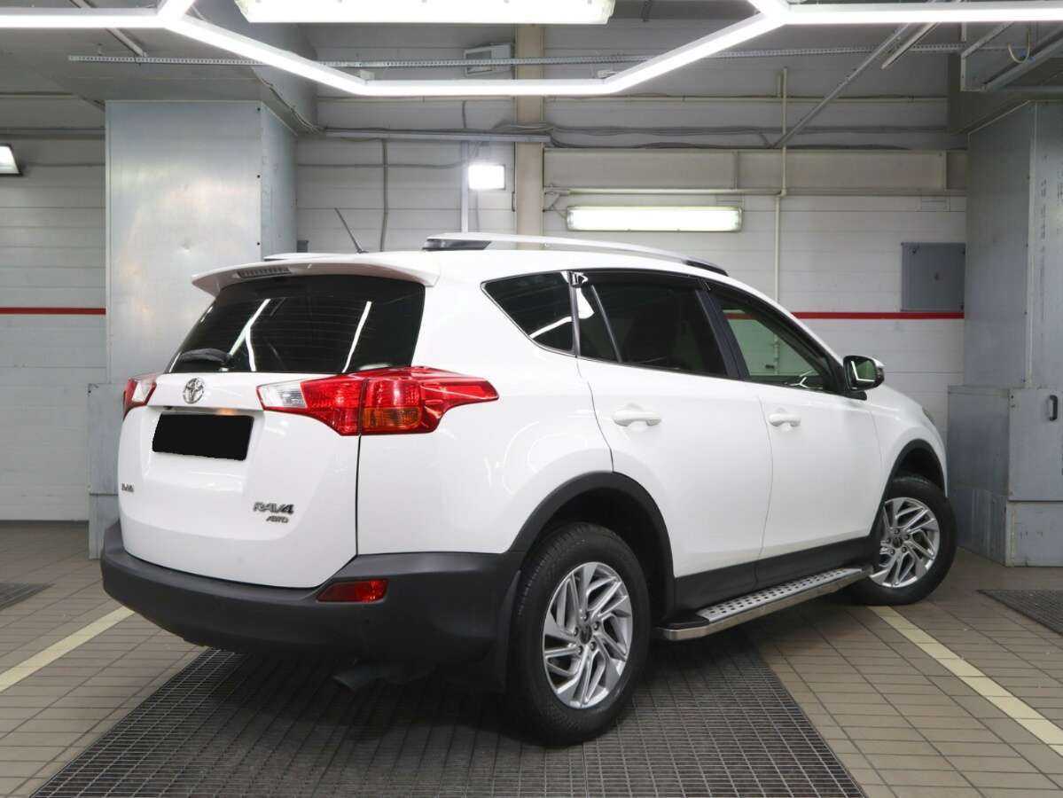 Toyota RAV4 2014 года с пробегом. Фото: #4