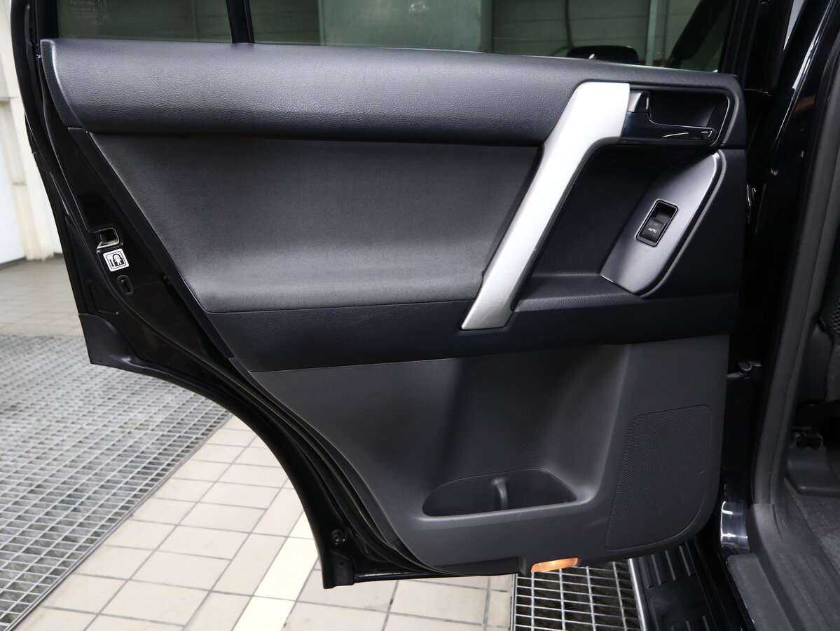 Toyota Land Cruiser Prado 2013 года с пробегом. Фото: #12